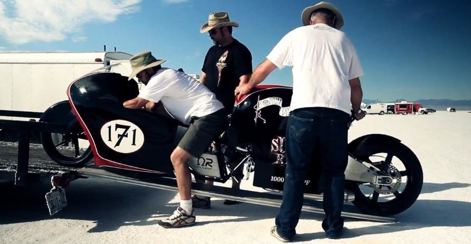 Povestea de la Boneville Salt Flats: video teaser