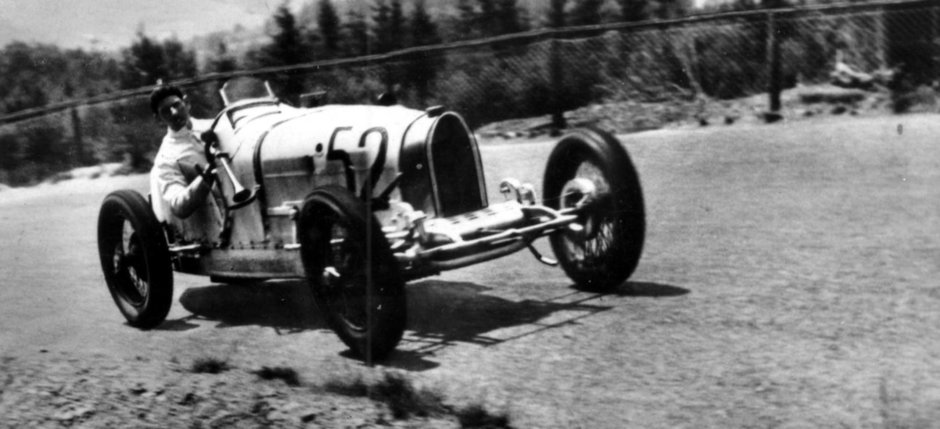 Povestea lui Ettore Bugatti, Vrajitorul din Molsheim care nu folosea niciodata ciocanul Povestea lui Ettore Bugatti, Vrajitorul din Molsheim care nu folosea niciodata ciocanul