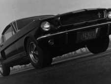 Povestea unei legende: Carroll Shelby, 1923 - 2012