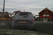 Poze exclusive cu Renault Zoe: teste camuflate in Romania!