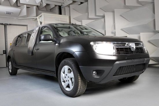 POZE REALE! Dacia Duster limuzina - un proiect unicat