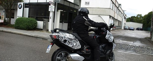 Poze spion cu scuterul-concept BMW C