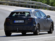 Poze spion: Mercedes A-Klasse, ultimele teste inainte sa se ia la tranta cu BMW Seria 1