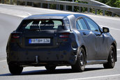 Poze spion: Mercedes A-Klasse, ultimele teste inainte sa se ia la tranta cu BMW Seria 1