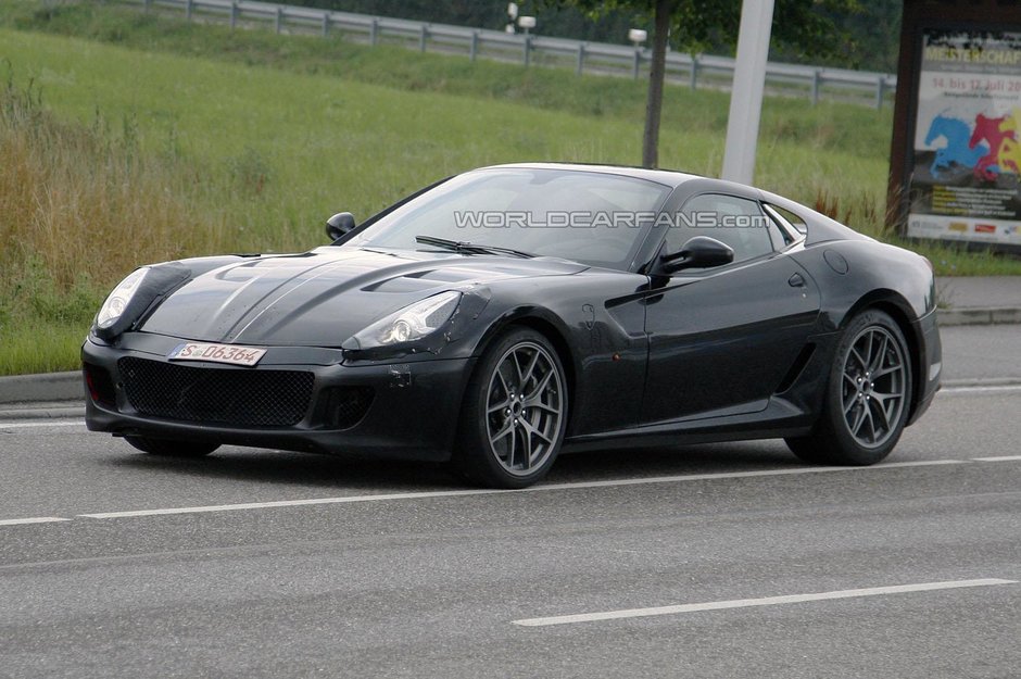 Poze spion: urmasul lui Ferrari 599 surprins in teste Poze spion: urmasul lui Ferrari 599 surprins in teste