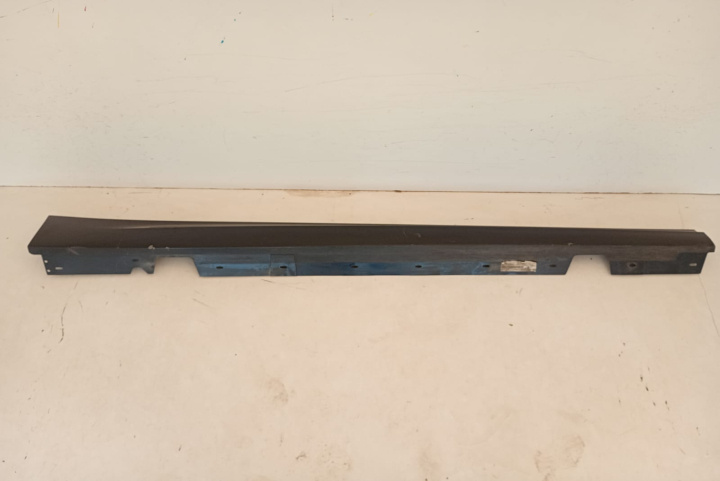 Prag dreapta 51777202652 BMW Seria 3 E90/E91/E92/E93 [2004 - 2010]