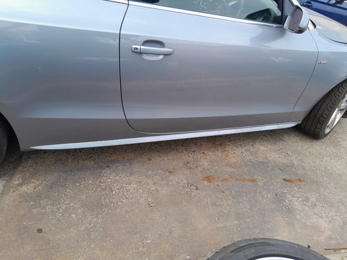 Prag dreapta Audi A5 2010