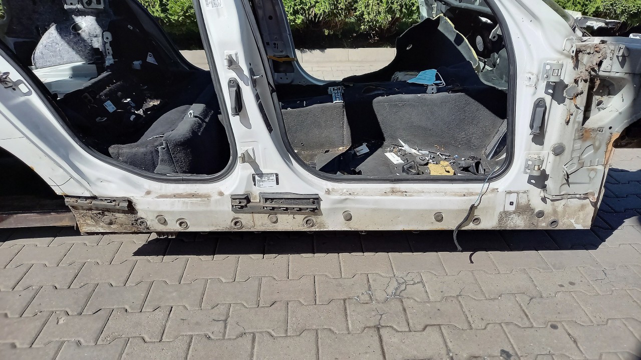 PRAG DREAPTA BMW SERIA 1 E 87 - - (2007 