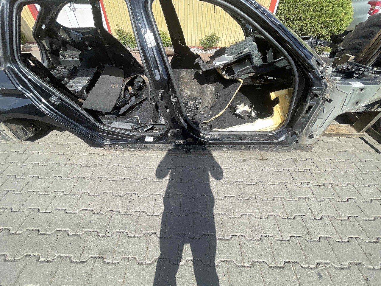 PRAG DREAPTA BMW SERIA 3 F 31 SERIA 3 F 31 - - (2011 2015)
