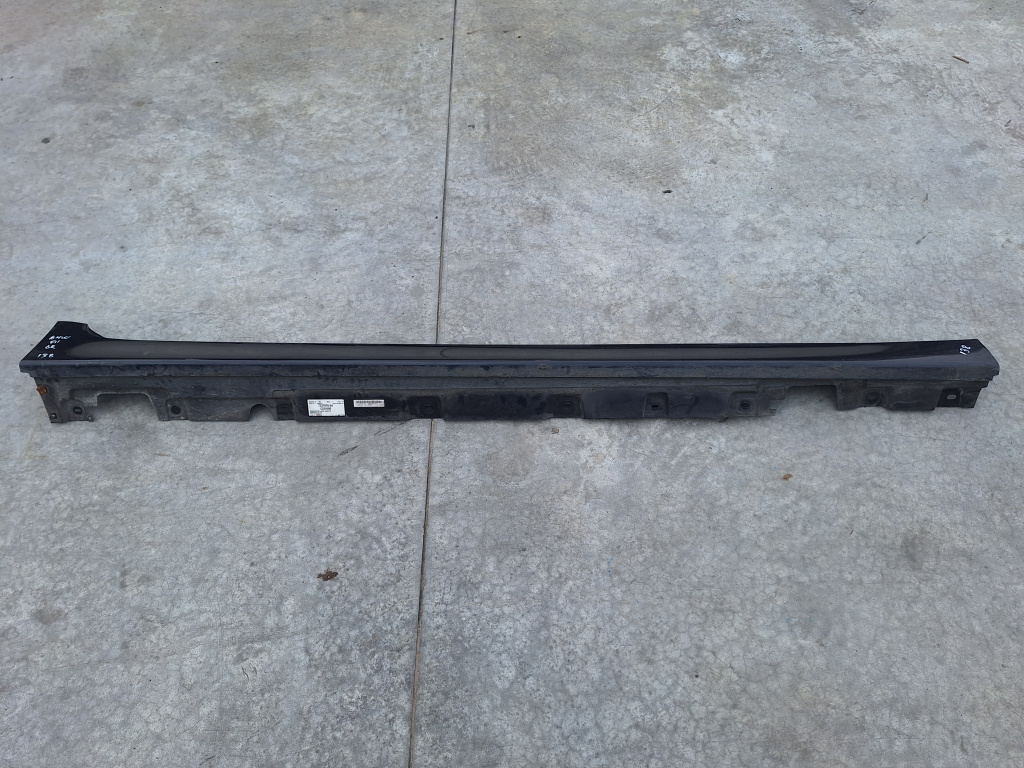 Prag dreapta BMW Seria 5 (2010-2017) [F11] 3.0 Motorina 2011, 723707604