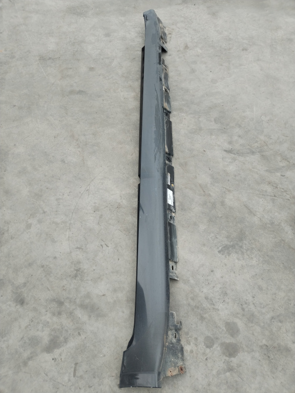 Prag dreapta BMW Seria 7 (2008-2015) [F01, F02] 3.0 Motorina 2011, 7321028