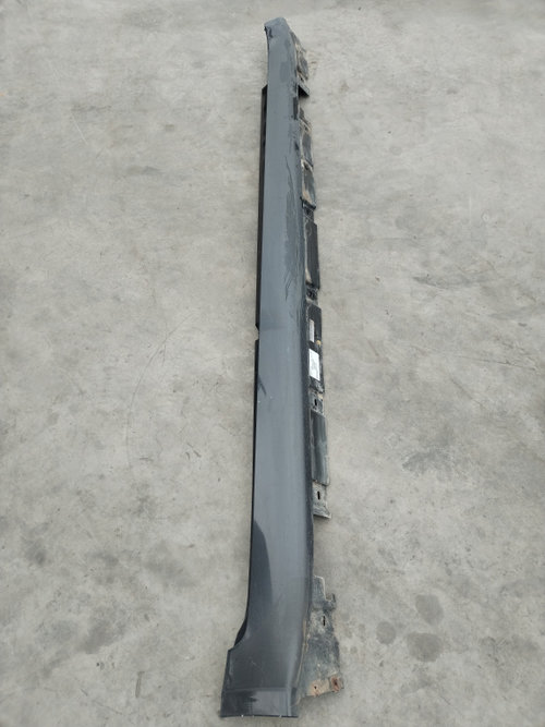 Prag dreapta BMW Seria 7 (2008-2015) [F01, F02] 3.0 Motorina 2011, 7321028