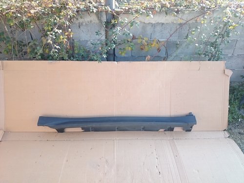 Prag dreapta BMW X1 F48 (2009-2015) cod 7332328