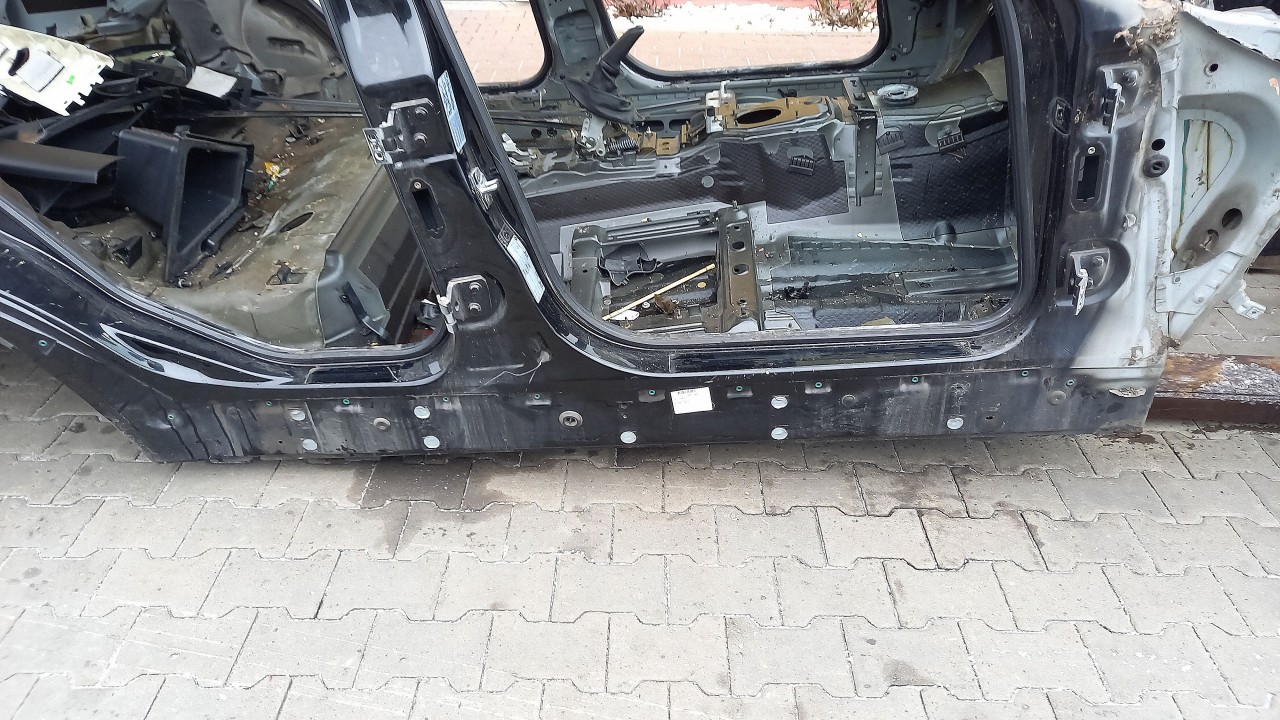 PRAG DREAPTA BMW X3 X3 - - (2007 2010)