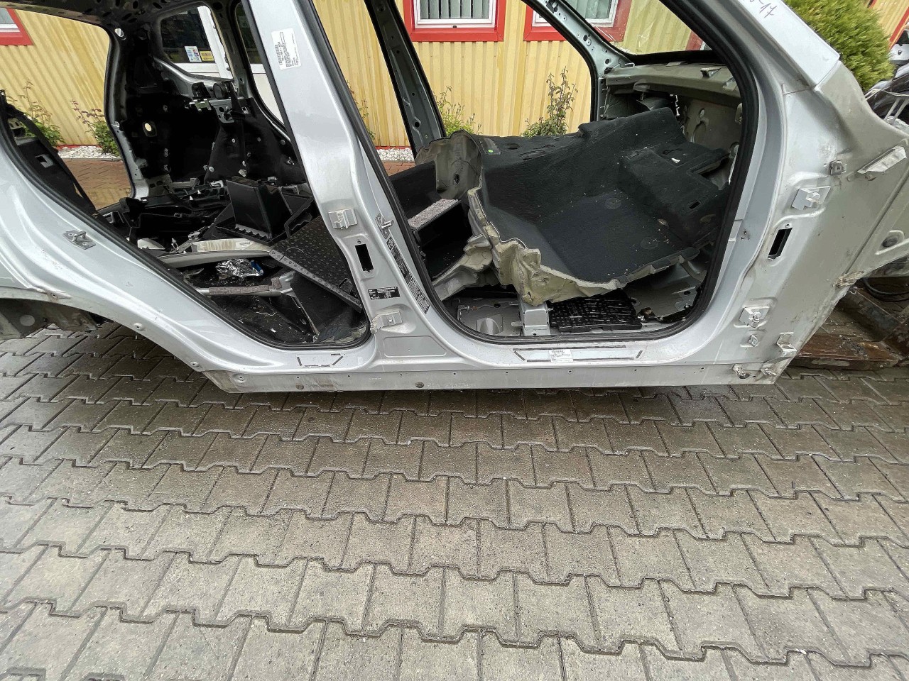 PRAG DREAPTA BMW X3 X3 - - (2010 2017)