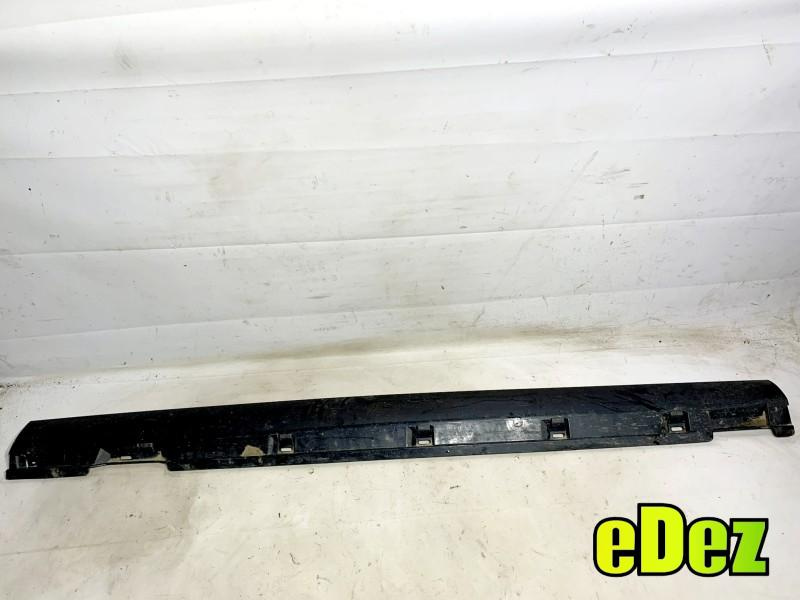 Prag dreapta culoare negru - lc9x Volkswagen Passat CC facelift (2012-2016) 3C8853856E