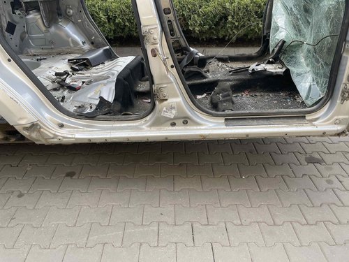 PRAG DREAPTA DACIA DUSTER - - (2013 2017)