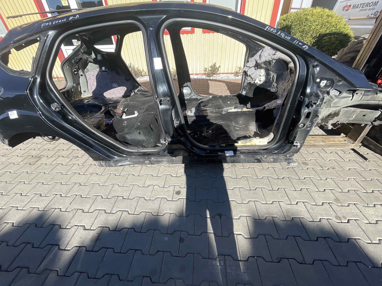 PRAG DREAPTA FORD FOCUS - - (2011 2014)