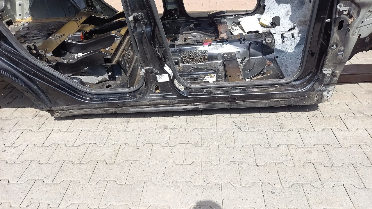 PRAG DREAPTA FORD KUGA - - (2008 2012)