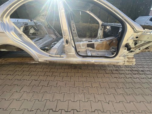 PRAG DREAPTA MERCEDES C-CLASS - - (2007 2011)