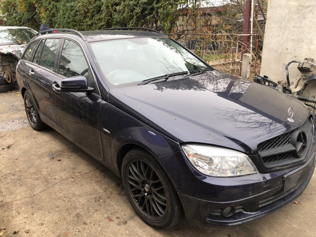 Prag dreapta Mercedes C Class S204 COMBI 2007-2014 COD CULOARE 359