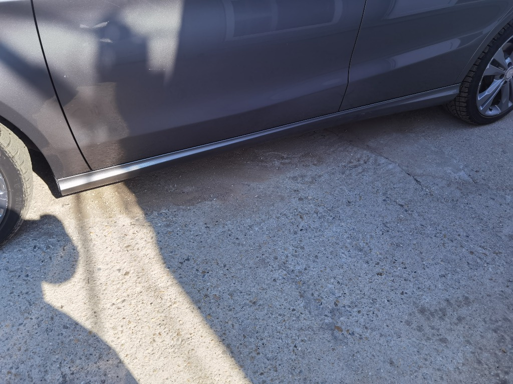 Prag dreapta mercedes CLA 250 CDI c117