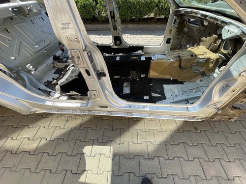 PRAG DREAPTA MERCEDES CLS - - (2004 2010)