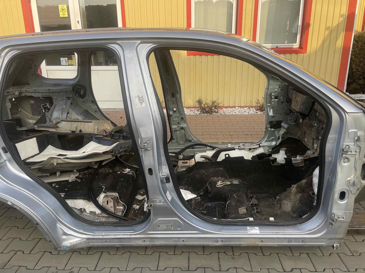 PRAG DREAPTA MITSUBISHI OUTLANDER - - (2
