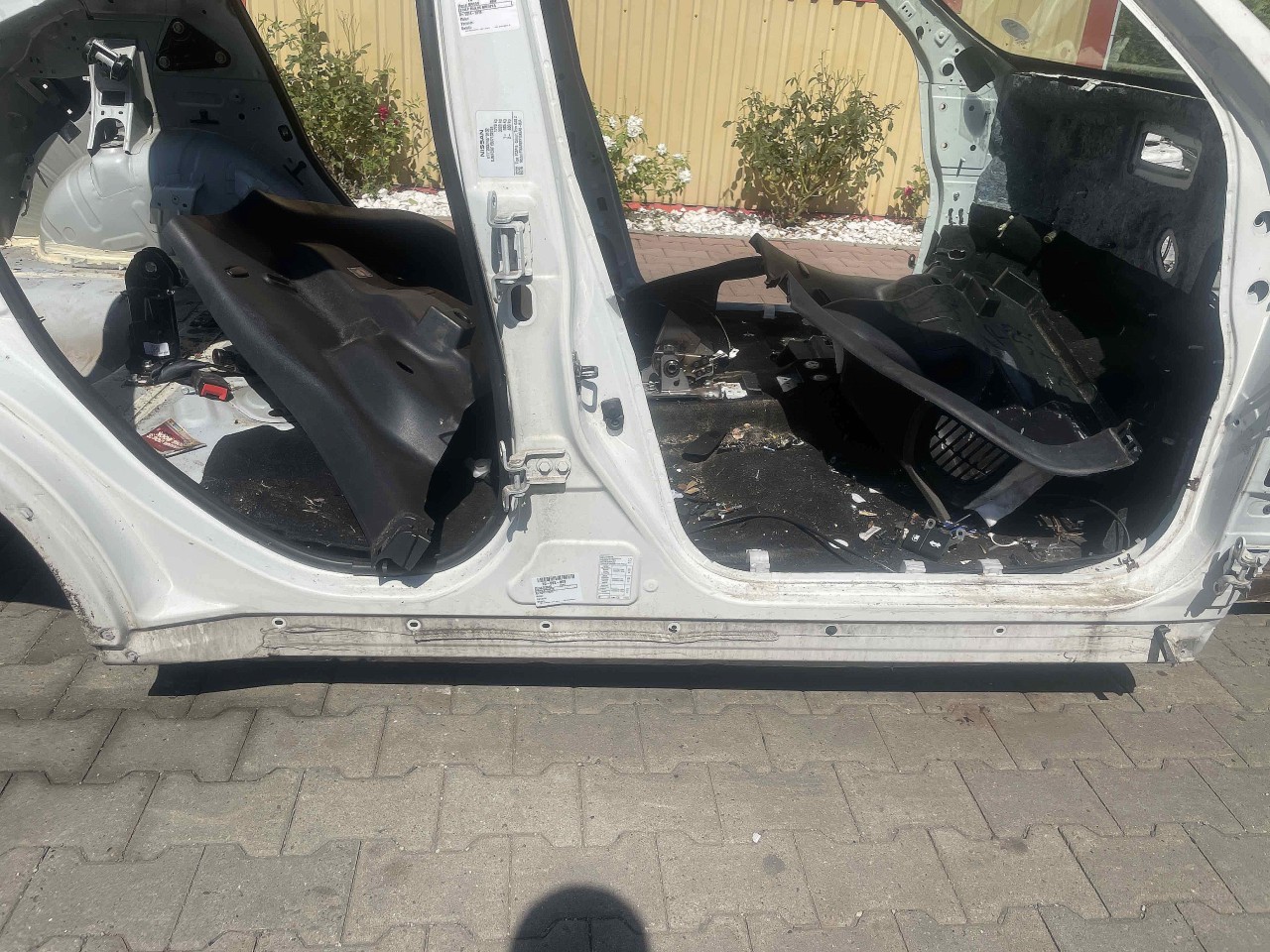 PRAG DREAPTA NISSAN JUKE - - (2014 2018)