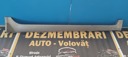 Prag dreapta Nissan Primera (2002-2006) [P12] 2.2 Motorina 2006