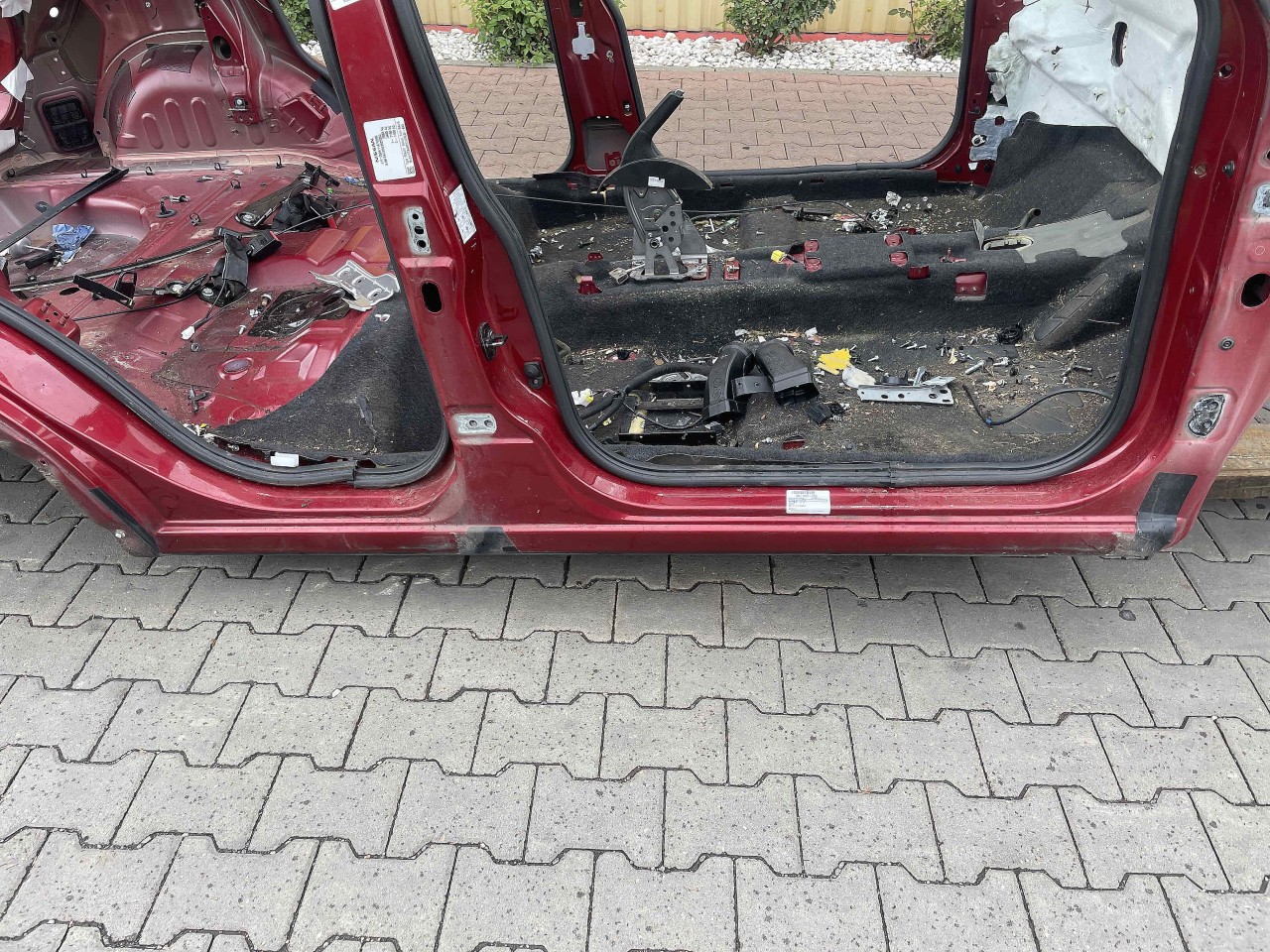 PRAG DREAPTA NISSAN QASHQAI - - (2010 20