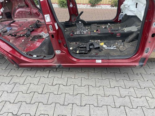 PRAG DREAPTA NISSAN QASHQAI QASHQAI - - (2010 2014)