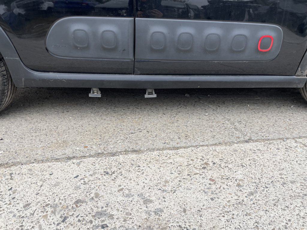 Prag dreapta plastic Citroen C3 1.2 Benzina 2016, -
