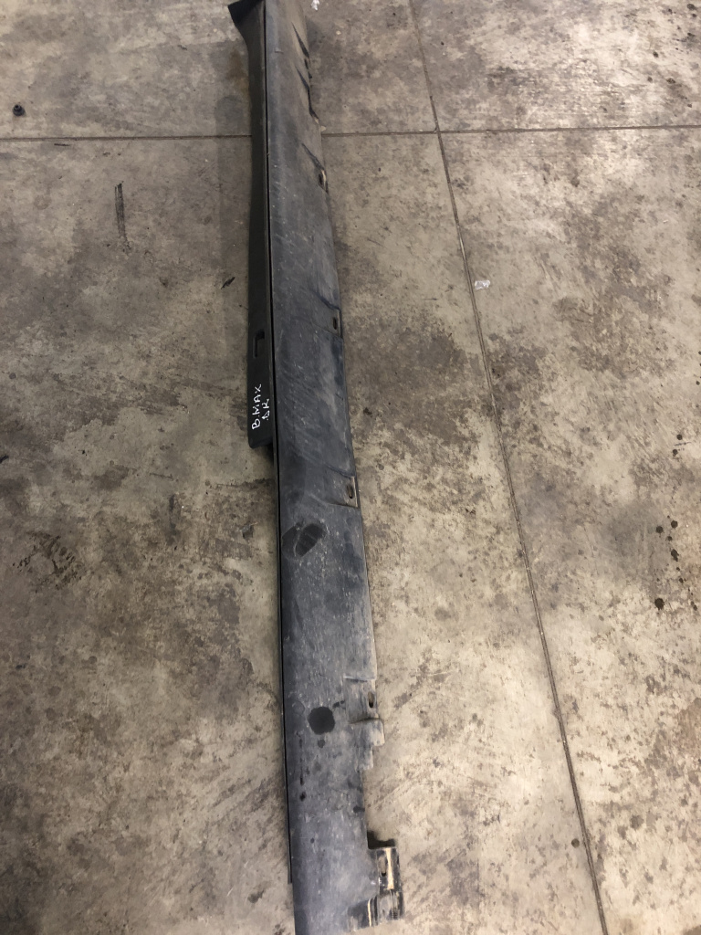 Prag dreapta plastic Ford B-MAX 2015