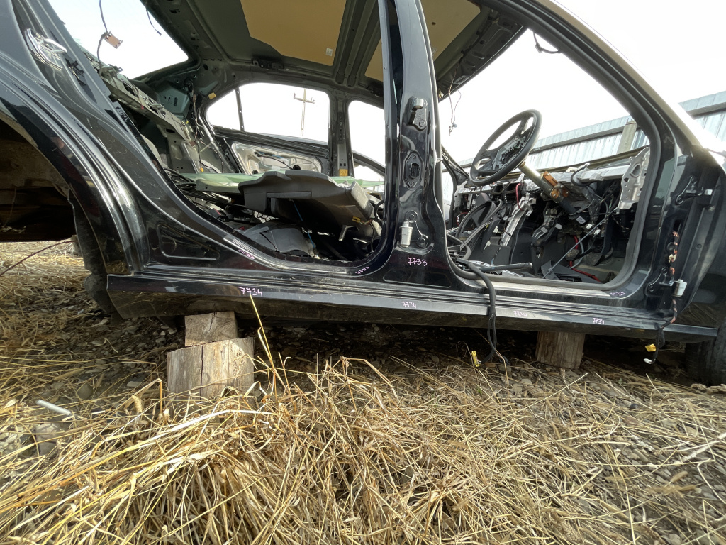 Prag dreapta plastic Mercedes E-Class W212 2012