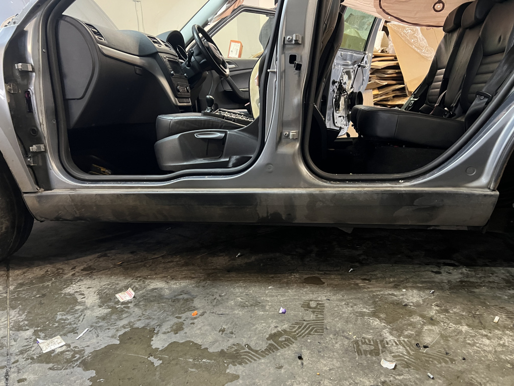 Prag dreapta plastic Skoda Yeti 2.0 Motorina 2012, -