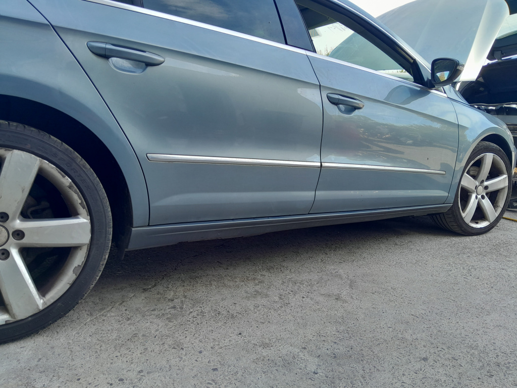 Prag dreapta plastic Volkswagen Passat CC 2010, LC7Z