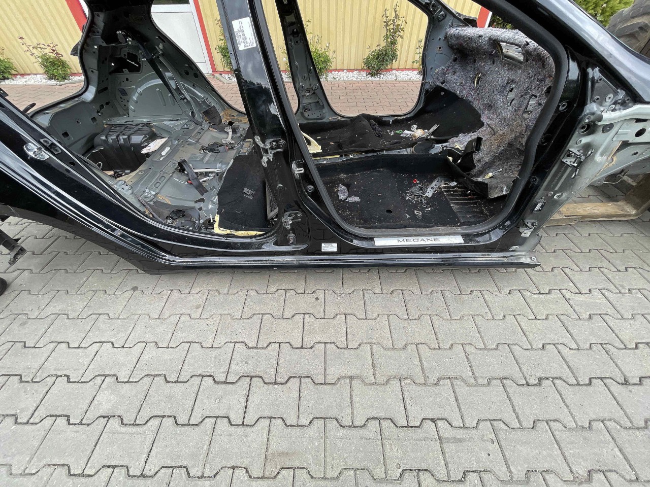PRAG DREAPTA RENAULT MEGANE MEGANE - - (2016 2020)