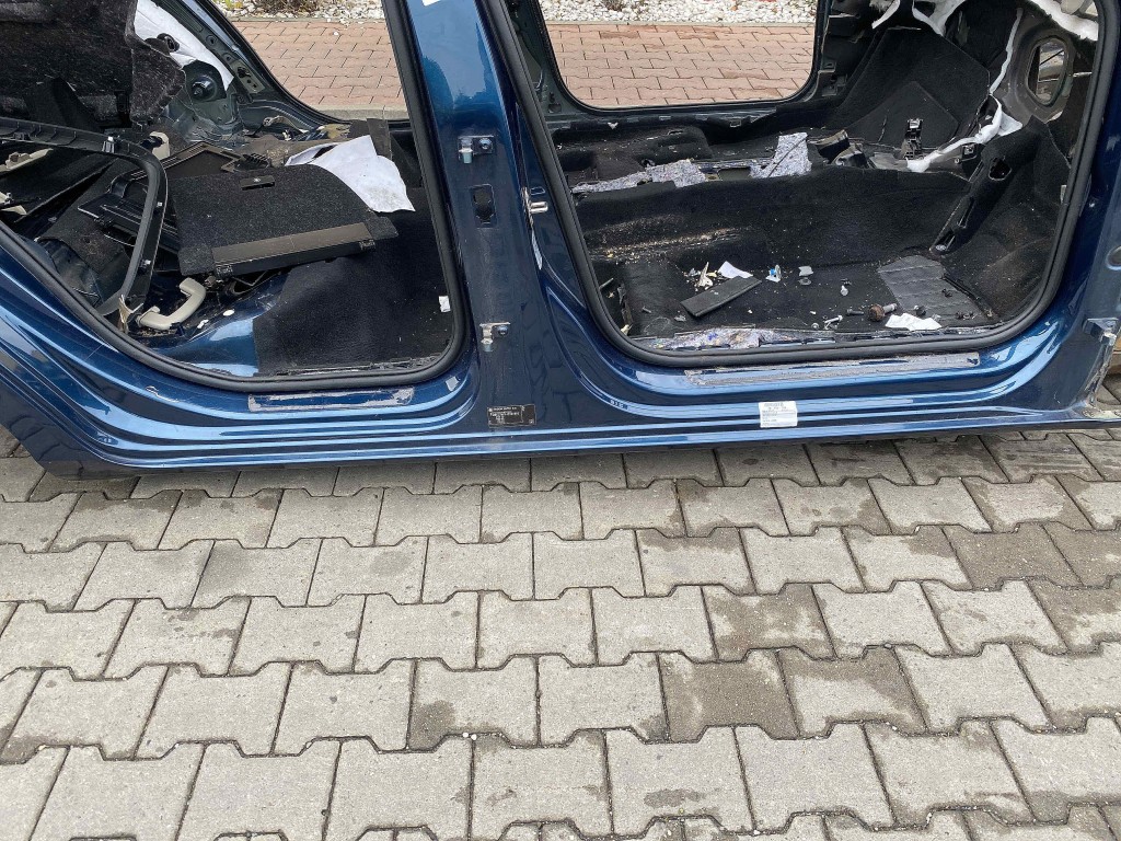 PRAG DREAPTA SKODA SUPERB - - (2015 2020)
