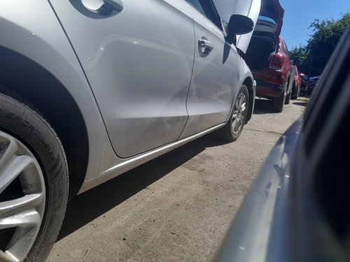 Prag dreapta tabla Audi A1 1.2 Benzina 2012