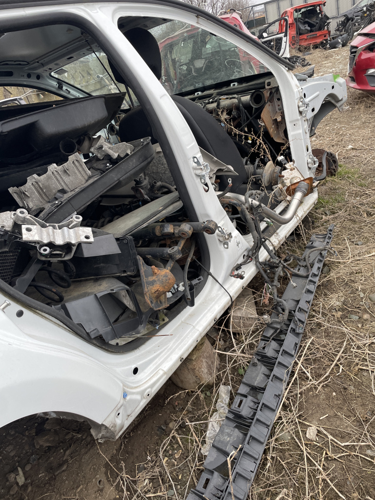Prag dreapta tabla Dacia Duster 1.2 Benzina 2016, -