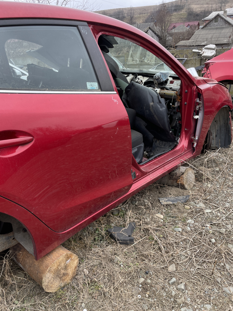 Prag dreapta tabla Mazda 3 Berlina 2015