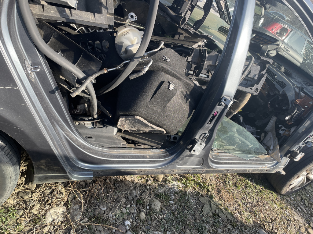Prag dreapta tabla Volkswagen Passat B7 Break 2013