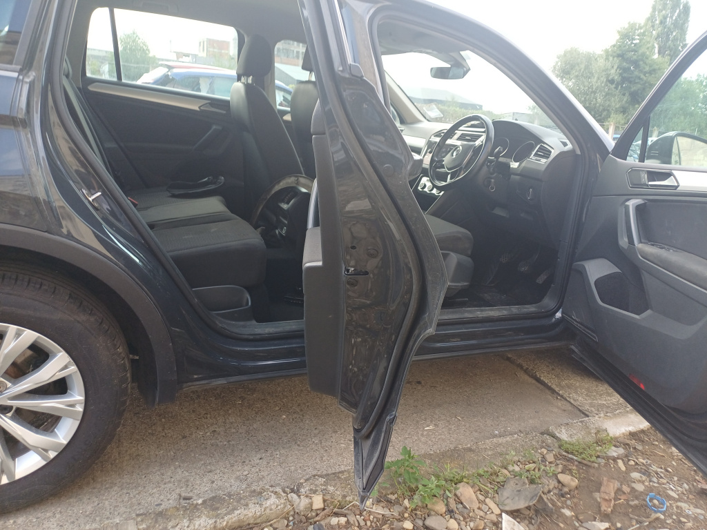 Prag dreapta tabla Volkswagen Tiguan 2.0 Motorina 2017, -