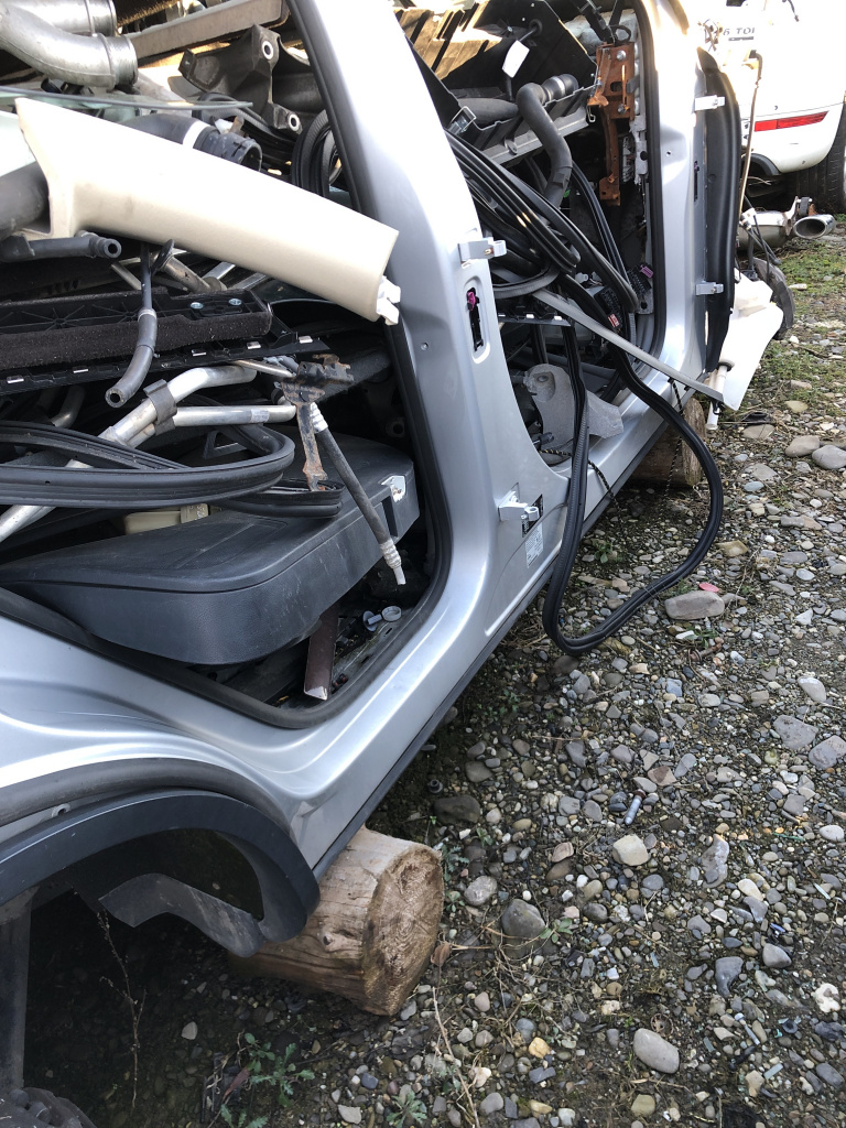 Prag dreapta tabla Volkswagen Touareg 2012