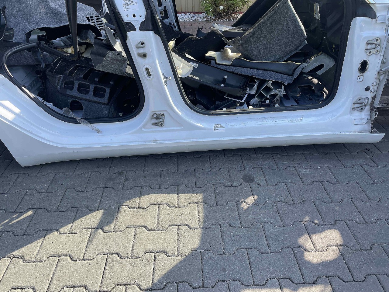 PRAG DREAPTA TESLA MODEL 3 - - (2017 2023)