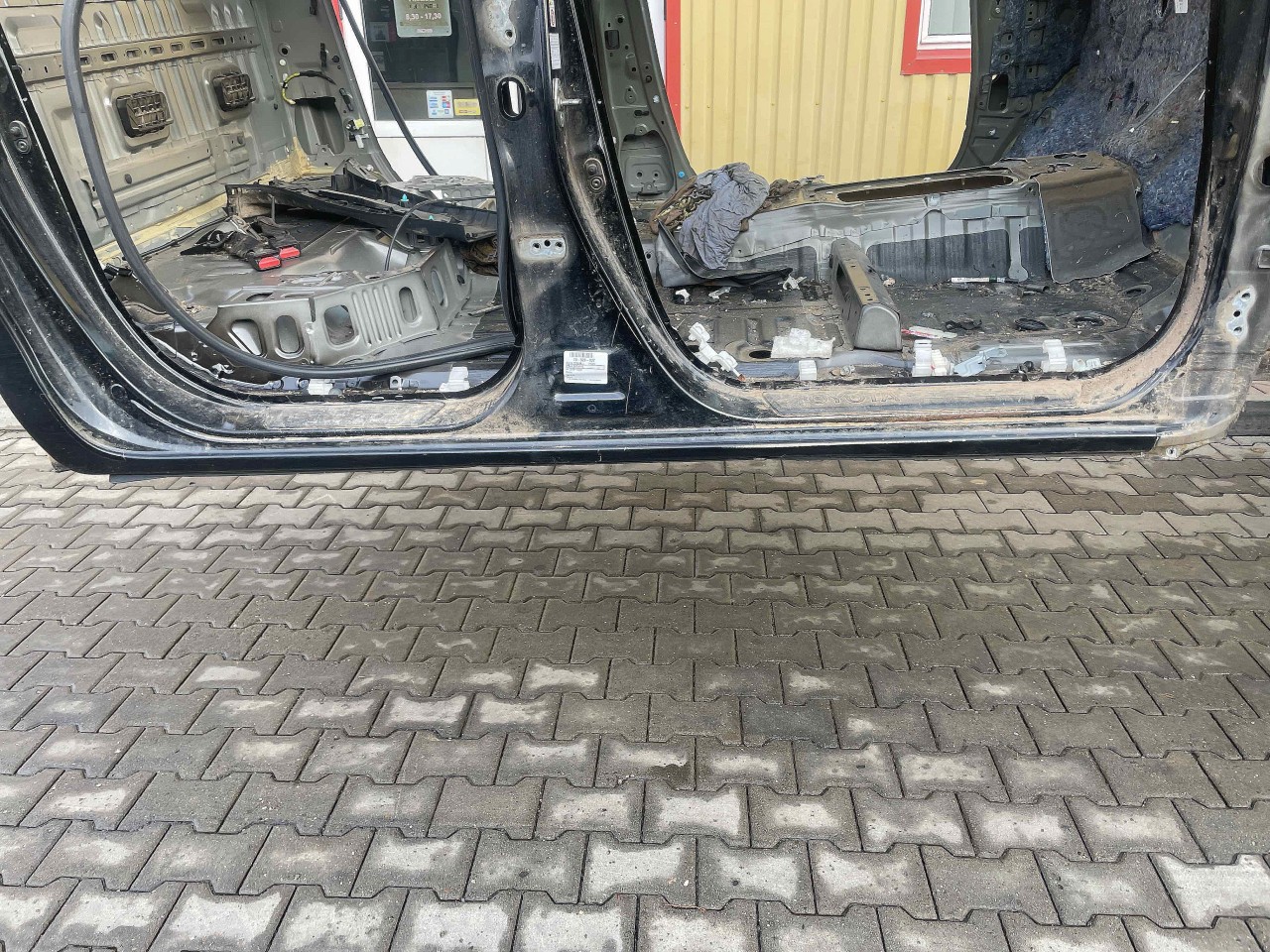 PRAG DREAPTA TOYOTA HILUX - - (2015 2020