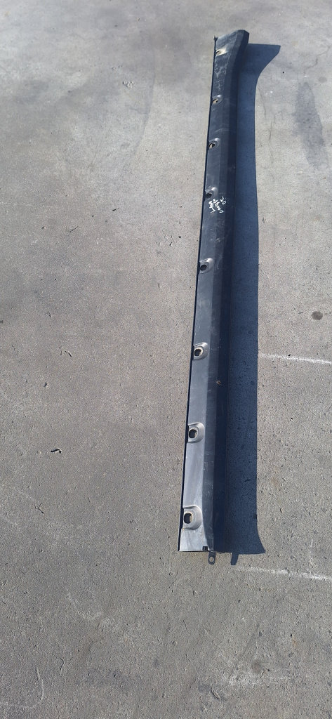Prag dreapta Toyota Land Cruiser (2002-2010) 3.0 Motorina 2008, 75851-60050