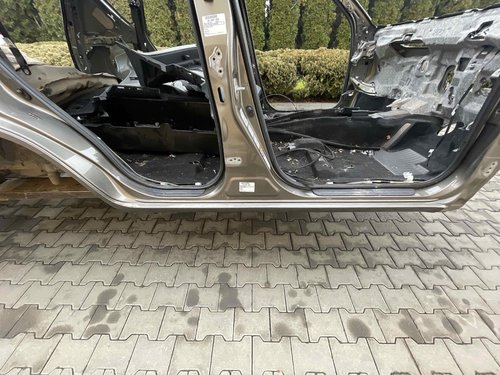 PRAG DREAPTA TOYOTA RAV4 - - (2010 2012)