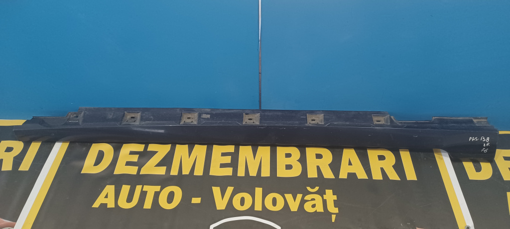 Prag dreapta Volkswagen Passat B8 (2014-2019) 2.0 Motorina 2018